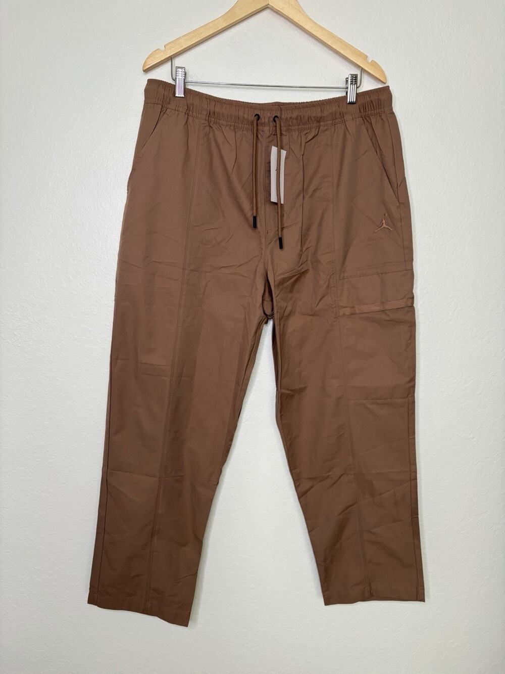 NWT Nike Air Jordan Essentials Woven Cargo Khaki Standard Fit Pant Men’s Size XL